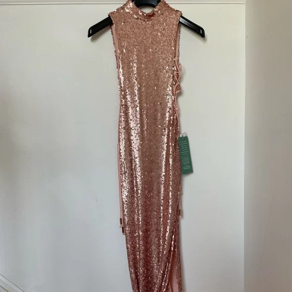 green emerald velvet dress Amazon.com: Women's Elegant Sequin Dress Rose Gold Backless Sexy Mini Dress  Rose Gold S : Clothing, Shoes & Jewelry